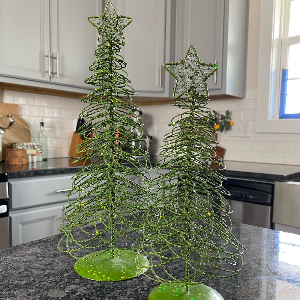 Wire Christmas Tree decor - set of 2